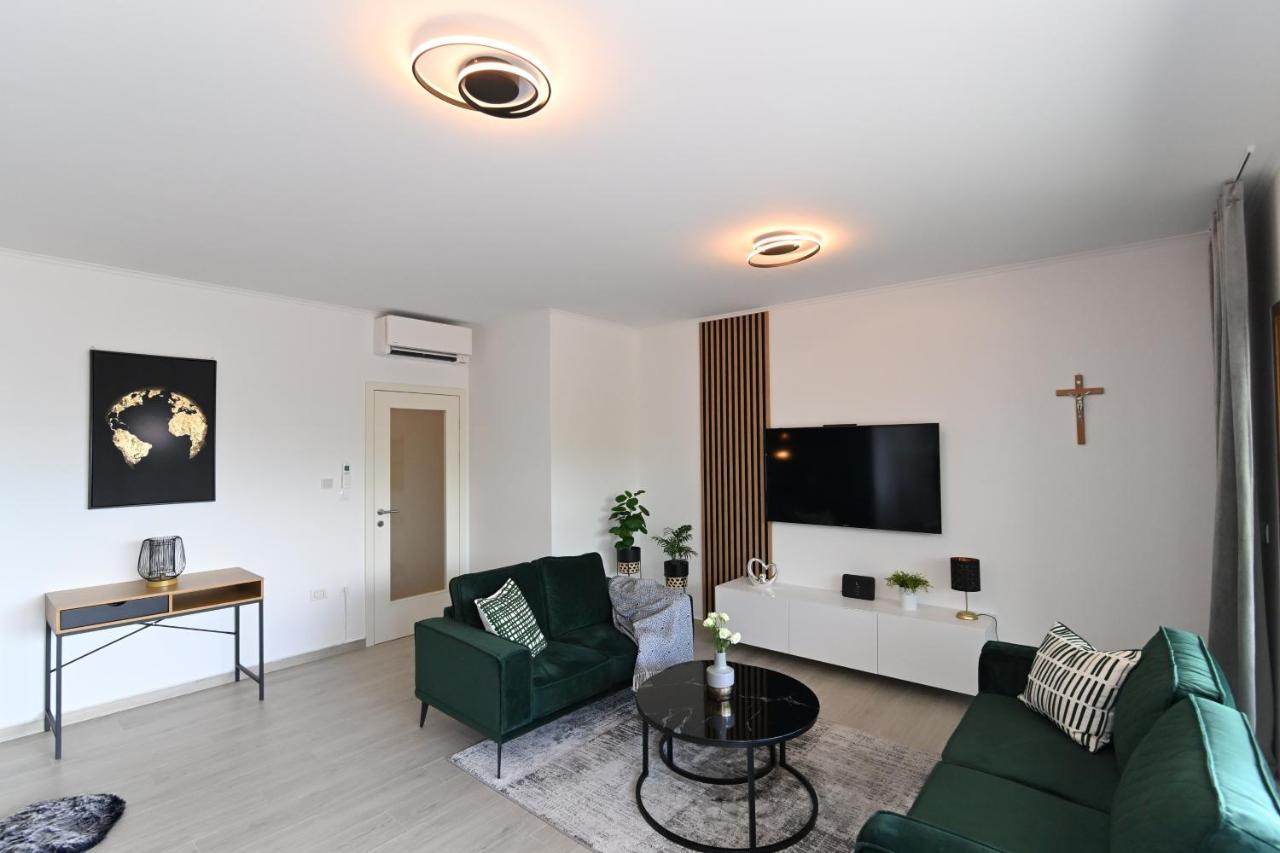 Sea View Deluxe Apartment Рийека Екстериор снимка