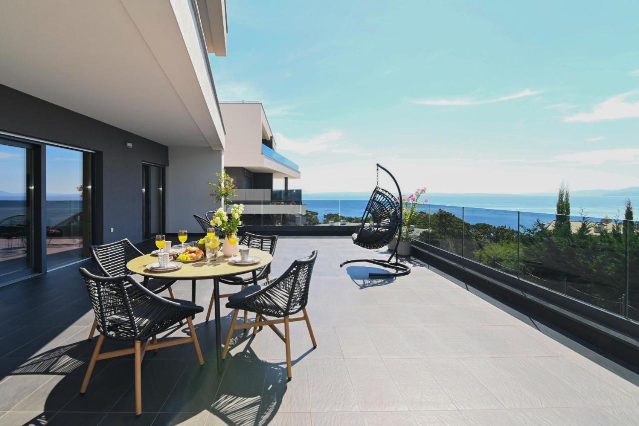 Sea View Deluxe Apartment Рийека Екстериор снимка