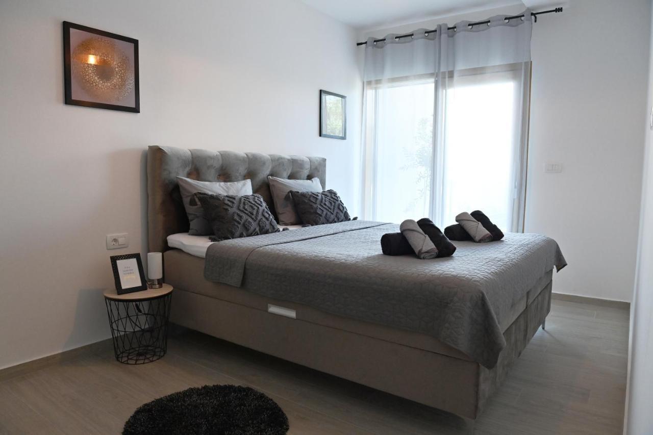 Sea View Deluxe Apartment Рийека Екстериор снимка