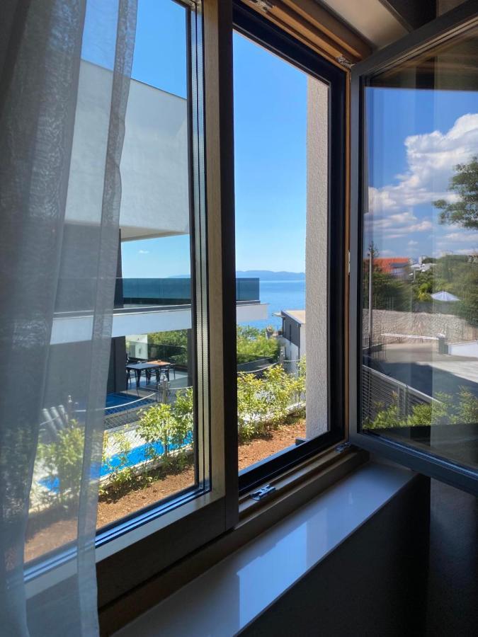 Sea View Deluxe Apartment Рийека Екстериор снимка