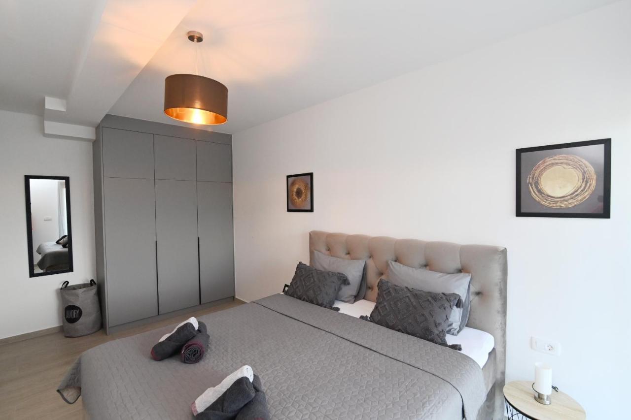 Sea View Deluxe Apartment Рийека Екстериор снимка